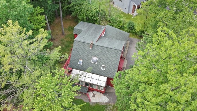 property at 318 Blackstone Ave