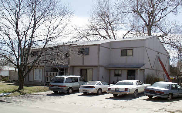 6204-6244 W 18th Ave in Lakewood, CO - Building Photo