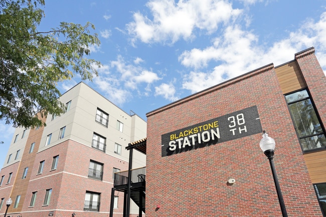 The Blackstone Apartments in Omaha, NE - Foto de edificio - Building Photo