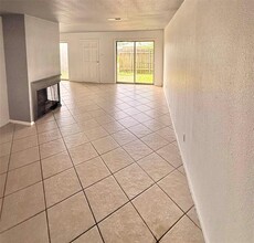 5915 Fairmeadow Dr in Beaumont, TX - Building Photo - Building Photo