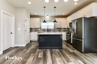 413 Bittersweet Dr in O'Fallon, MO - Building Photo - Building Photo