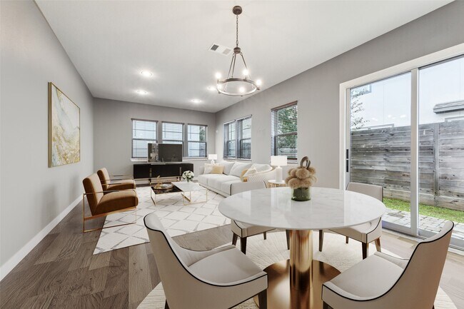 property at 12025 Royal Oaks Run Dr