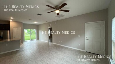 3290 Halden Ave SE in Palm Bay, FL - Building Photo - Building Photo