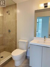 5858 Yonge St in Toronto, ON - Building Photo - Building Photo