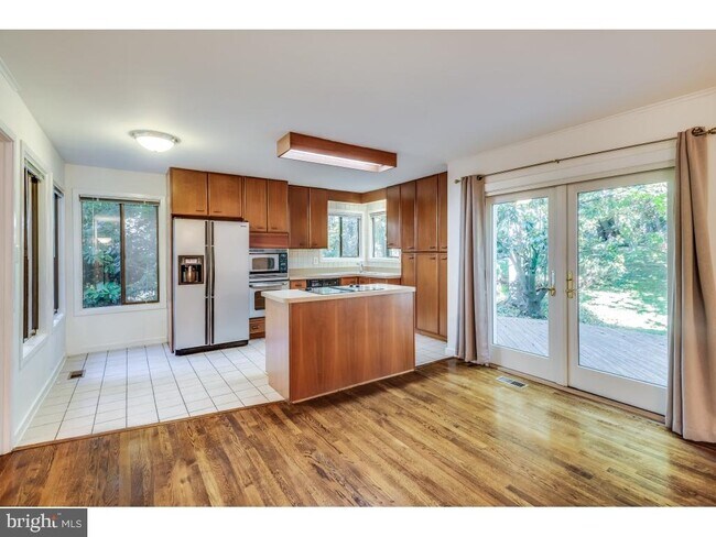 property at 7220 Vistas Ln