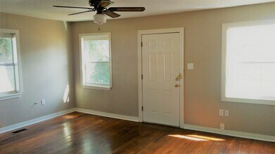 15585 TX-36 in Gatesville, TX - Building Photo - Building Photo