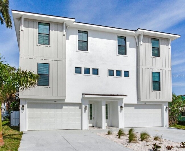 140 174th Ave E in Redington Shores, FL - Building Photo - Building Photo