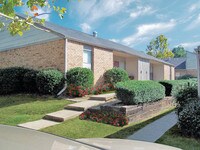 Building Photo - Village Green Apartments in Little Rock, Arkansas