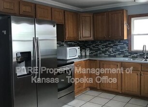 3520 SW Brendan Ave in Topeka, KS - Building Photo - Building Photo