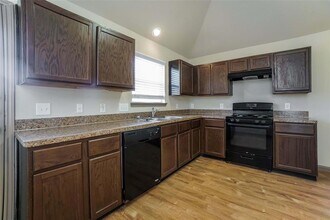2422 Jonahs Wy in Houston, TX - Building Photo - Building Photo