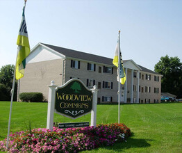 Woodview Commons Apartments in Streetsboro, OH - Foto de edificio - Building Photo