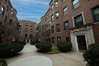 Updated Apartments Located at 800 Michigan in Evanston, IL - Building Photo - Interior Photo