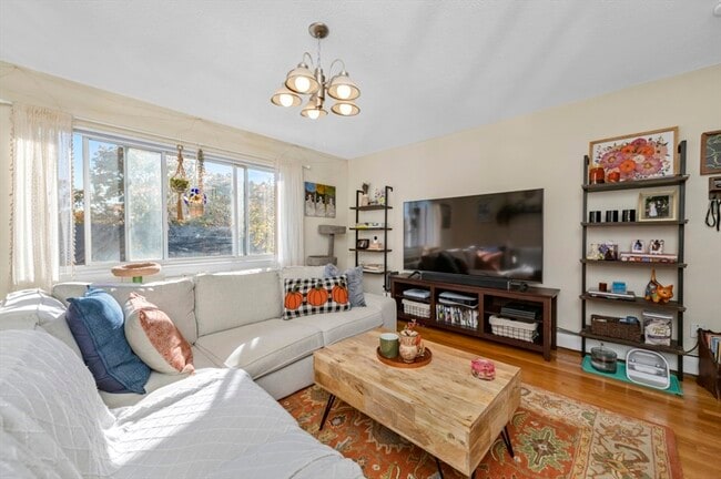 71 Oxford Ave in Cambridge, MA - Building Photo - Building Photo