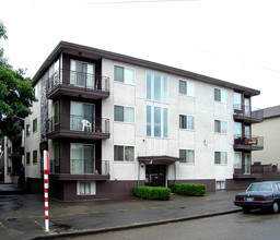 Minty Apts And Gilmar Apartments in Seattle, WA - Foto de edificio - Building Photo