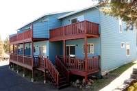 2528 NE Conners Ave in Bend, OR - Foto de edificio - Building Photo