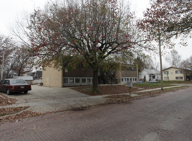 875-885 25th St in Lincoln, NE - Foto de edificio - Building Photo