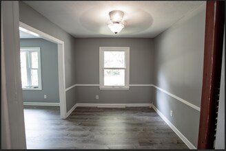 2530 Merrimont Dr NW in Winston-Salem, NC - Building Photo - Building Photo