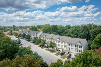Oakland Place in Columbia, MD - Building Photo - Building Photo