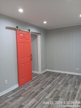 112 Cleveland Ave in Charlottesville, VA - Foto de edificio - Building Photo