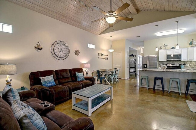 2212 TX-361 in Port Aransas, TX - Building Photo - Building Photo