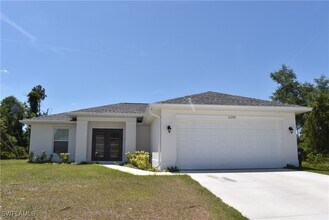 2295 Saturday St in North Port, FL - Building Photo - Building Photo