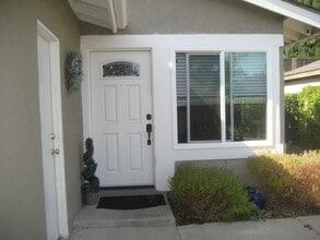 27101 Nogal in Mission Viejo, CA - Building Photo - Building Photo