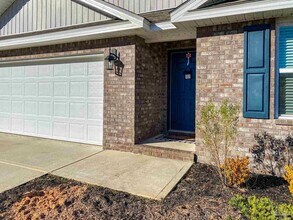 7368 Lakeside Oak Ct in Bellview, FL - Building Photo - Building Photo