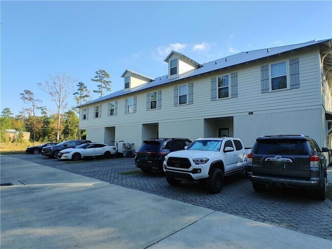 743 Carroll St, Unit B in Mandeville, LA - Building Photo - Building Photo