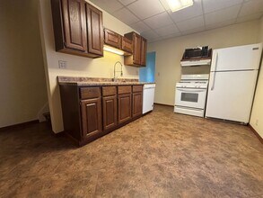 317 18th Ave in Moline, IL - Building Photo - Building Photo