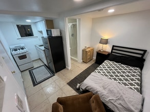 2975 Sacramento Ave in South Lake Tahoe, CA - Building Photo - Building Photo