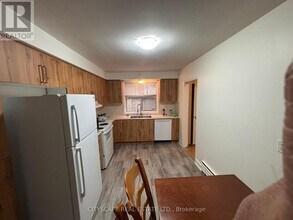 429 Lawrence Ave W in Toronto, ON - Building Photo - Building Photo