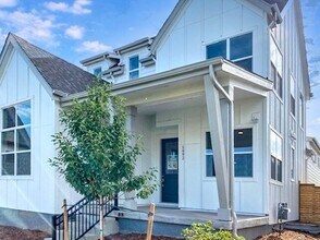 5992 N Fulton St in Denver, CO - Foto de edificio - Building Photo