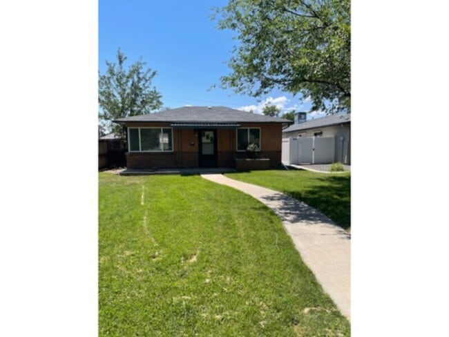 property at 931 Belford Ave