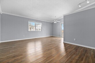 2636 Villa Park Dr in Highland, IL - Building Photo - Building Photo