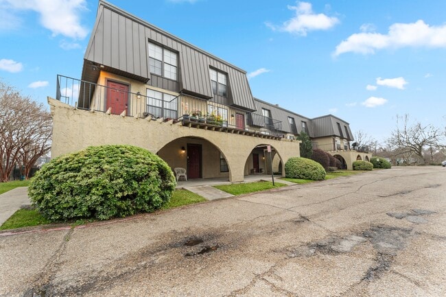 property at 10302 W Winston Ave