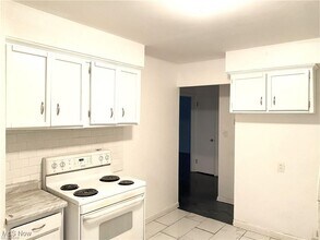 718 Shelley Pkwy in Berea, OH - Building Photo - Building Photo