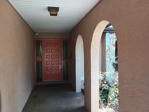 1416 Laurel Ave in Spring Hill, FL - Building Photo - Building Photo