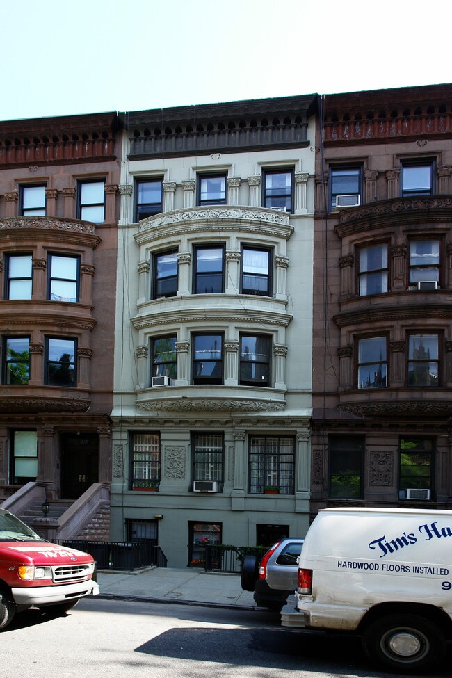 321 W 88th St in New York, NY - Building Photo - Building Photo