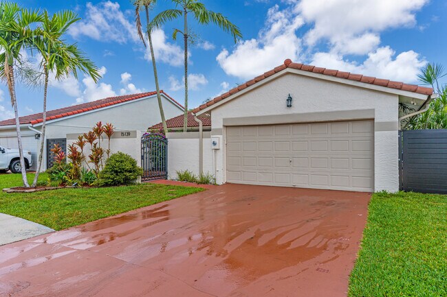 15139 SW 92nd Terrace in Miami, FL - Building Photo - Building Photo