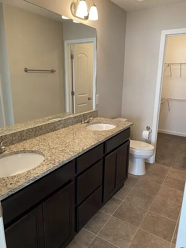 255 Cobblestone Pl Dr in Goodlettsville, TN - Building Photo - Building Photo