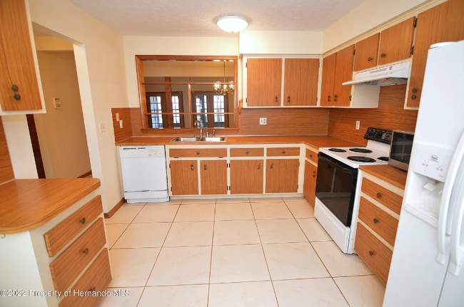 909 Candlebrook Ln in Brooksville, FL - Building Photo - Building Photo