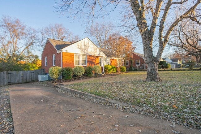 property at 1815 Tammany Dr