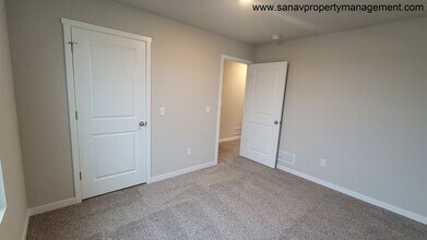 1104 Cove St SE in Bondurant, IA - Building Photo - Building Photo