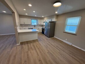 4406 Glenmawr Ave in Columbus, OH - Foto de edificio - Building Photo