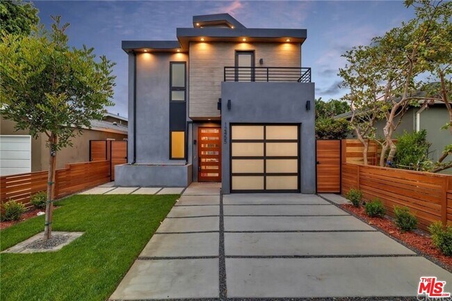 12455 Wagner St in Los Angeles, CA - Building Photo - Building Photo