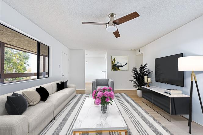 7735 Newman Ave, Unit 301 in Huntington Beach, CA - Building Photo