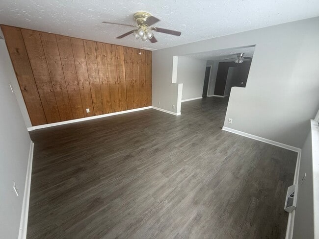 property at 41537 Northwood St