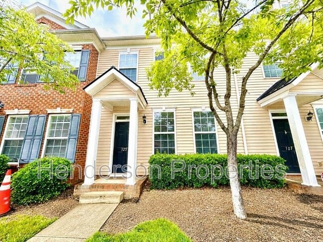 property at 125 Charterhouse Ln