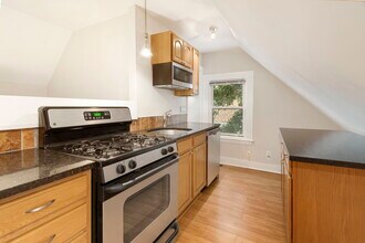 13 Mansfield St, Unit 3 in Boston, MA - Building Photo - Building Photo