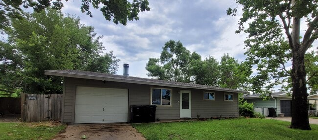 property at 1208 Yale Ave